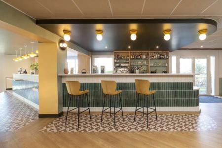 Sure by Best Western Caen Mémorial - 24