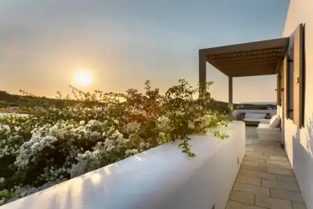 White Tinos Luxury Suites - 142