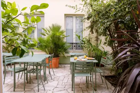 Hôtel Kyriad Paris 10 — Canal Saint Martin-République - 18
