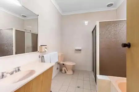 Quality Inn Presidential - 113