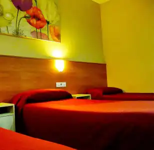 Hostal Drassanes - 0