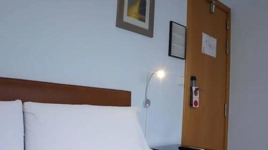 Alexandra Sitges - 90