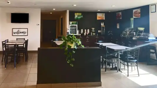 Quality Inn & Suites near Downtown Bakersfield - 20