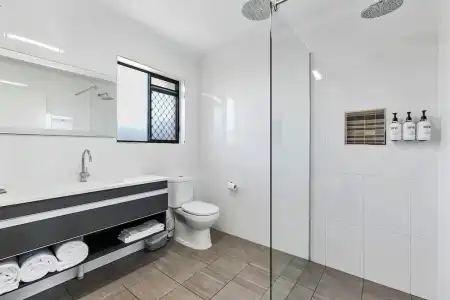 Comfort Inn on Main Hervey Bay - 24