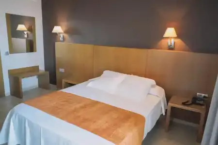 Alba Seleqtta - 26