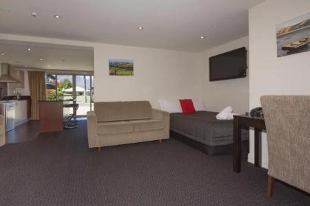 Autoline Queenstown Motel - 95