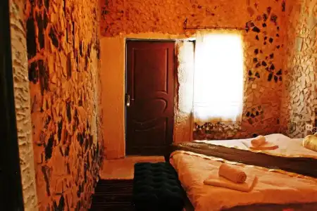 Stone Age Mansion - 58