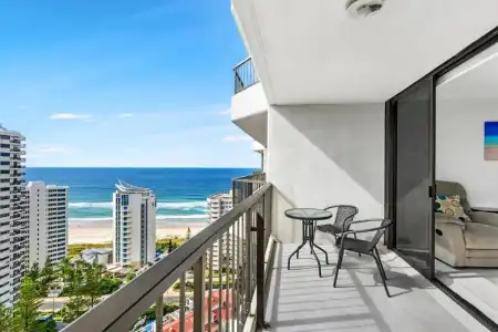 Surfers Century Oceanside Apartments - 119