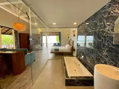 Absolute Beachfront Resort - 43