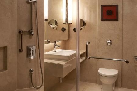 Courtyard by Marriott Mumbai International Airport - 90