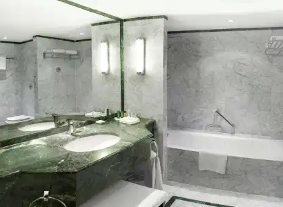 Hilton Brussels Grand Place - 8