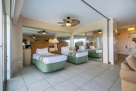 Waikiki Shore by OUTRIGGER - 2