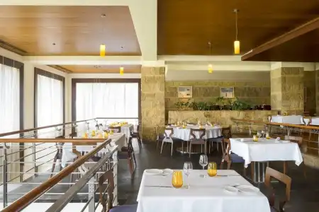 JW Marriott Mumbai Juhu - 16