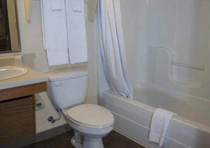 WoodSpring Suites Evansville - 7