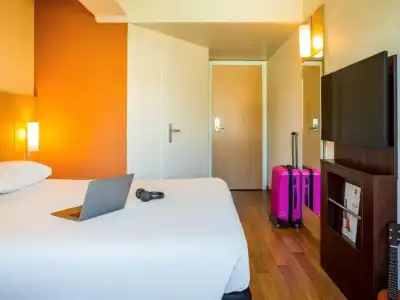 ibis Lausanne Centre - 52