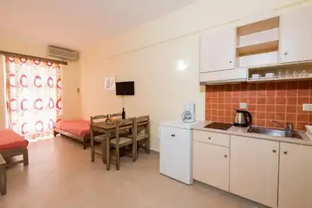 Daisy Apartments - 8