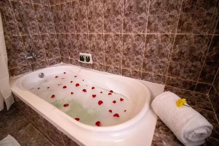 Sunny Palms Beach Bungalows - 7