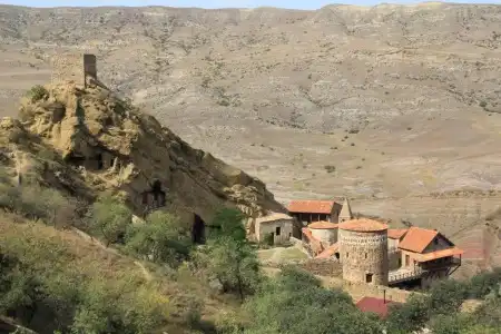 Khutebi - 1