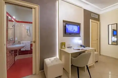 Vittorio Emanuele Boutique - 92