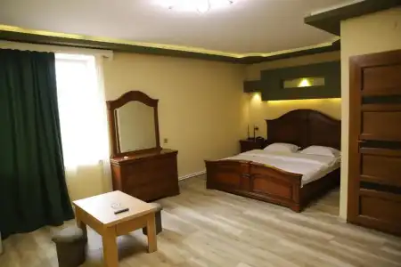 Gold - 44
