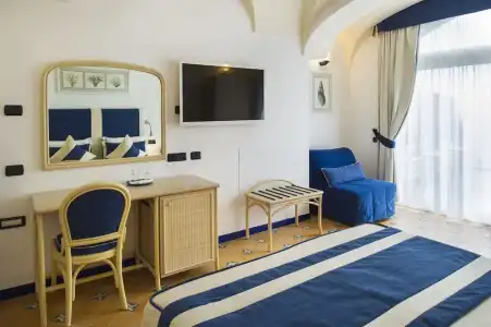Bellevue Suite - 2