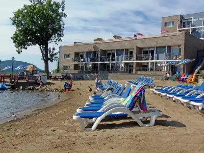 Surfside On The Lake - 11
