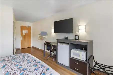 SureStay Plus By Best Western Niagara Falls East - 40