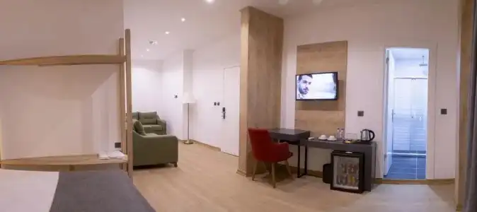 Uzer Otel - 1