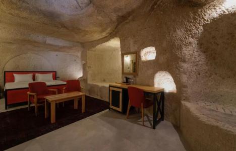 The Niche Cave - 143