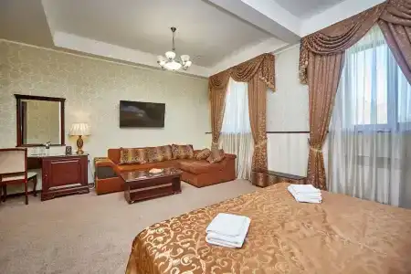 Royal Street - 79