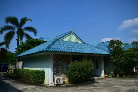 Khum Suk Resort - 9