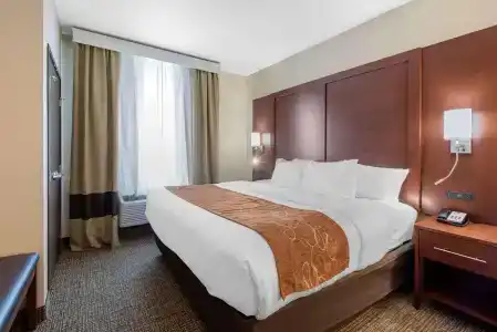 MainStay Suites Denver International Airport - 26
