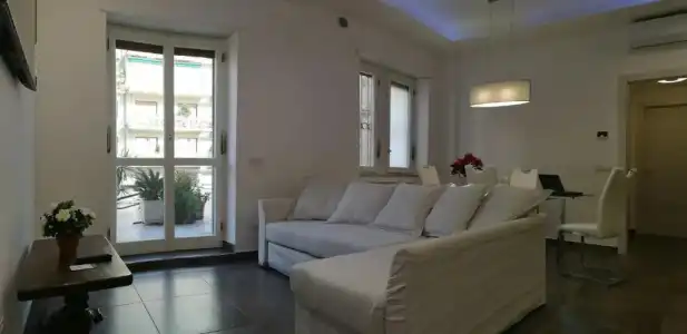 B&B Chérie - Centro di Salerno - 11