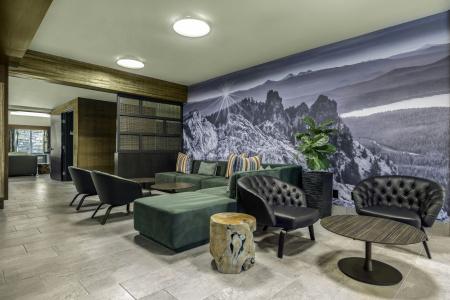 The Newberry Bend, Tapestry Collection by Hilton - 27