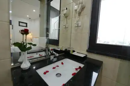 Blue Hanoi Inn City - 57