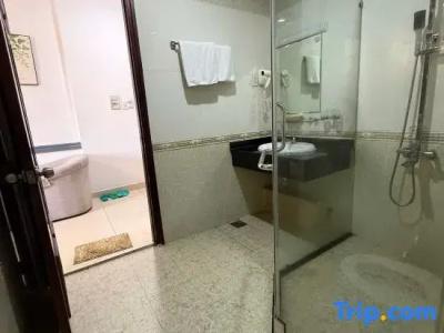 Hoa Phat & Apartment - 61