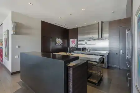 Beautiful Palms Place Suite - 106