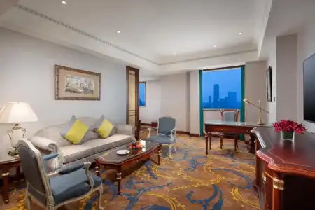Crowne Plaza Shanghai Nanjing Road by IHG - 43