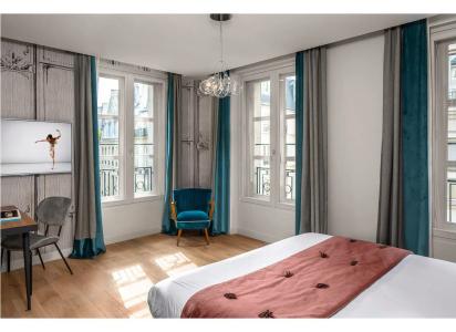 Lyric Paris - 30