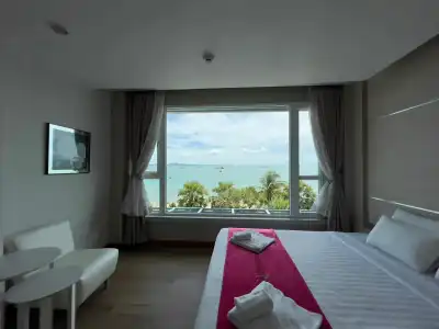 The Beach Front Resort Pattaya  - SHA Plus - 37