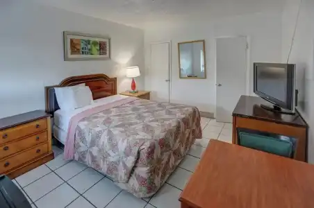 Green Seas Motel - 59