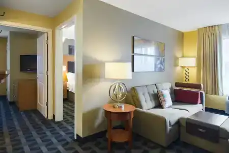 TownePlace Suites Kansas City - 26