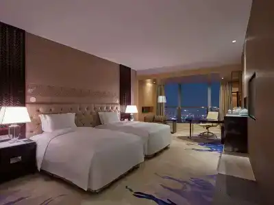 Hilton - 2