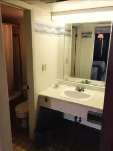 Town N Country Motor Inn - 7
