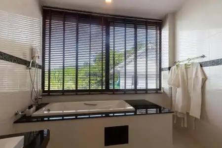 Rossarin Sea View Patong - 63