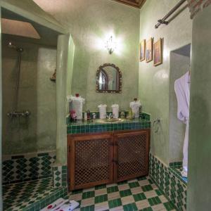 Riad Samsli - 37