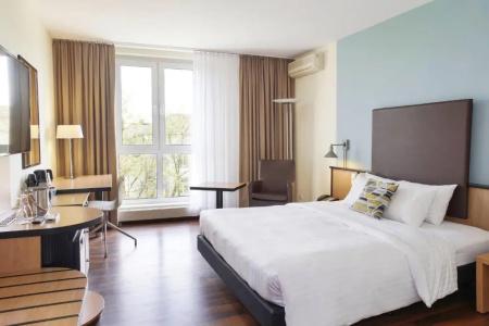 Courtyard by Marriott Dresden - 53