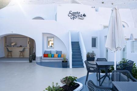 Santoterra Antigua Suites - 15
