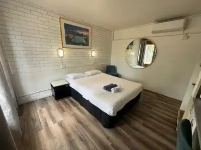 Mayfield Motel - 26