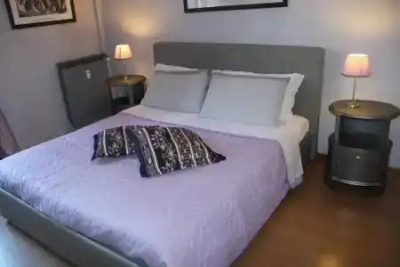 Duca's Guest House - 16